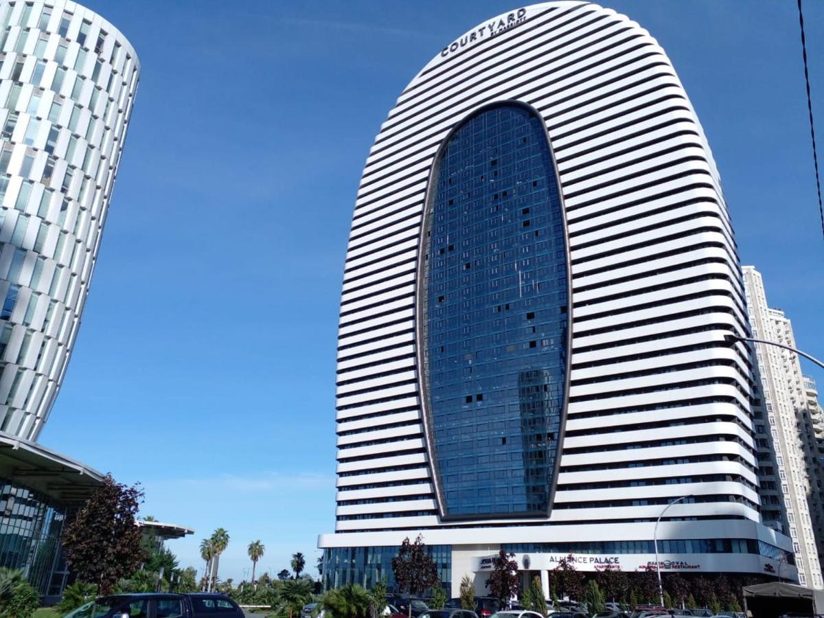 Aphrodite Apartments Батуми Екстериор снимка