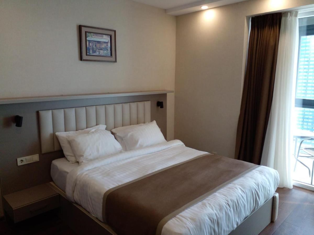 Aphrodite Apartments Батуми Екстериор снимка