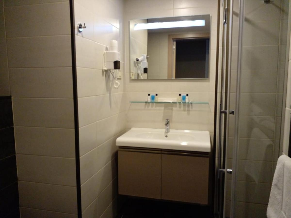 Aphrodite Apartments Батуми Екстериор снимка