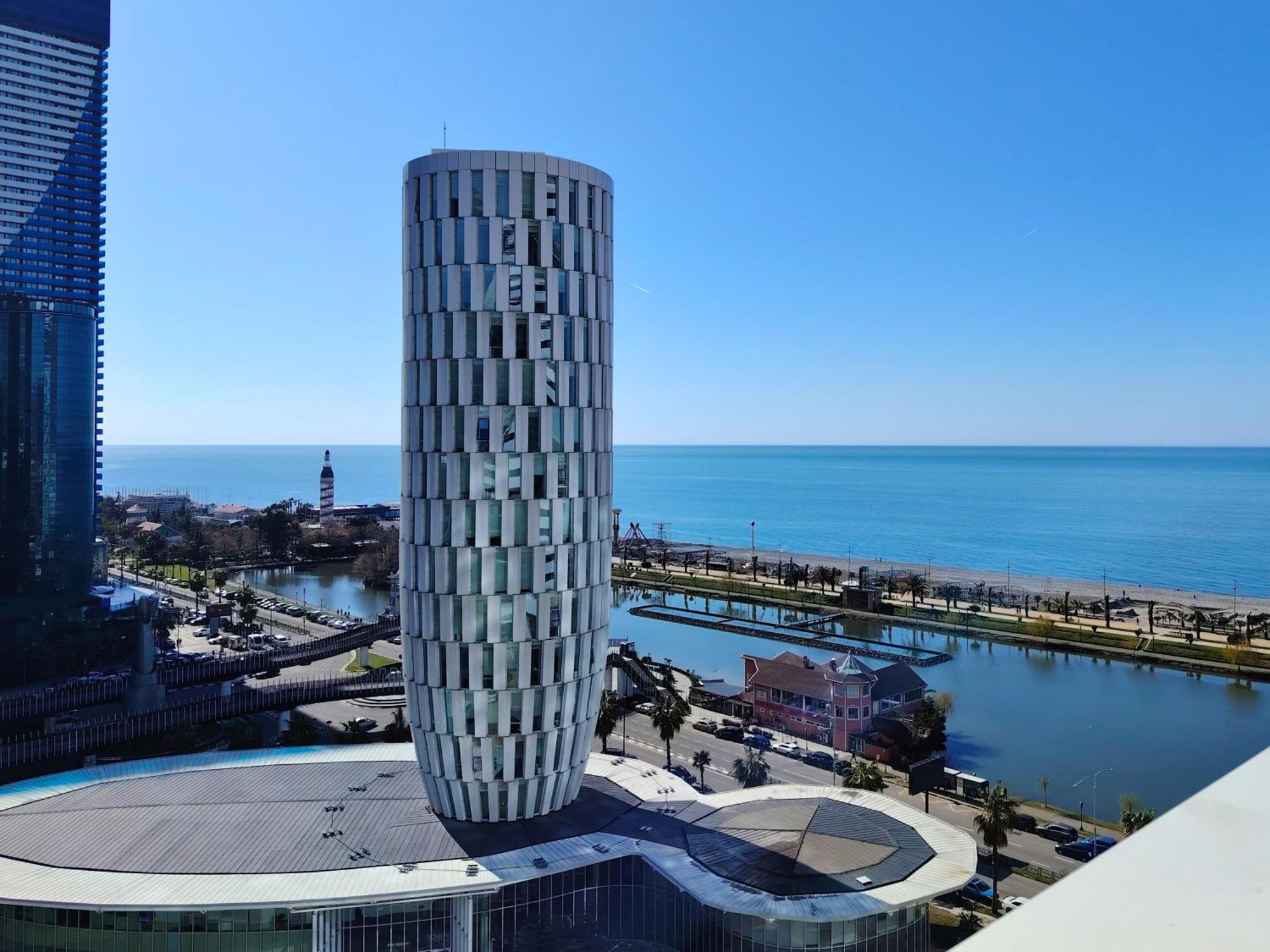Aphrodite Apartments Батуми Екстериор снимка