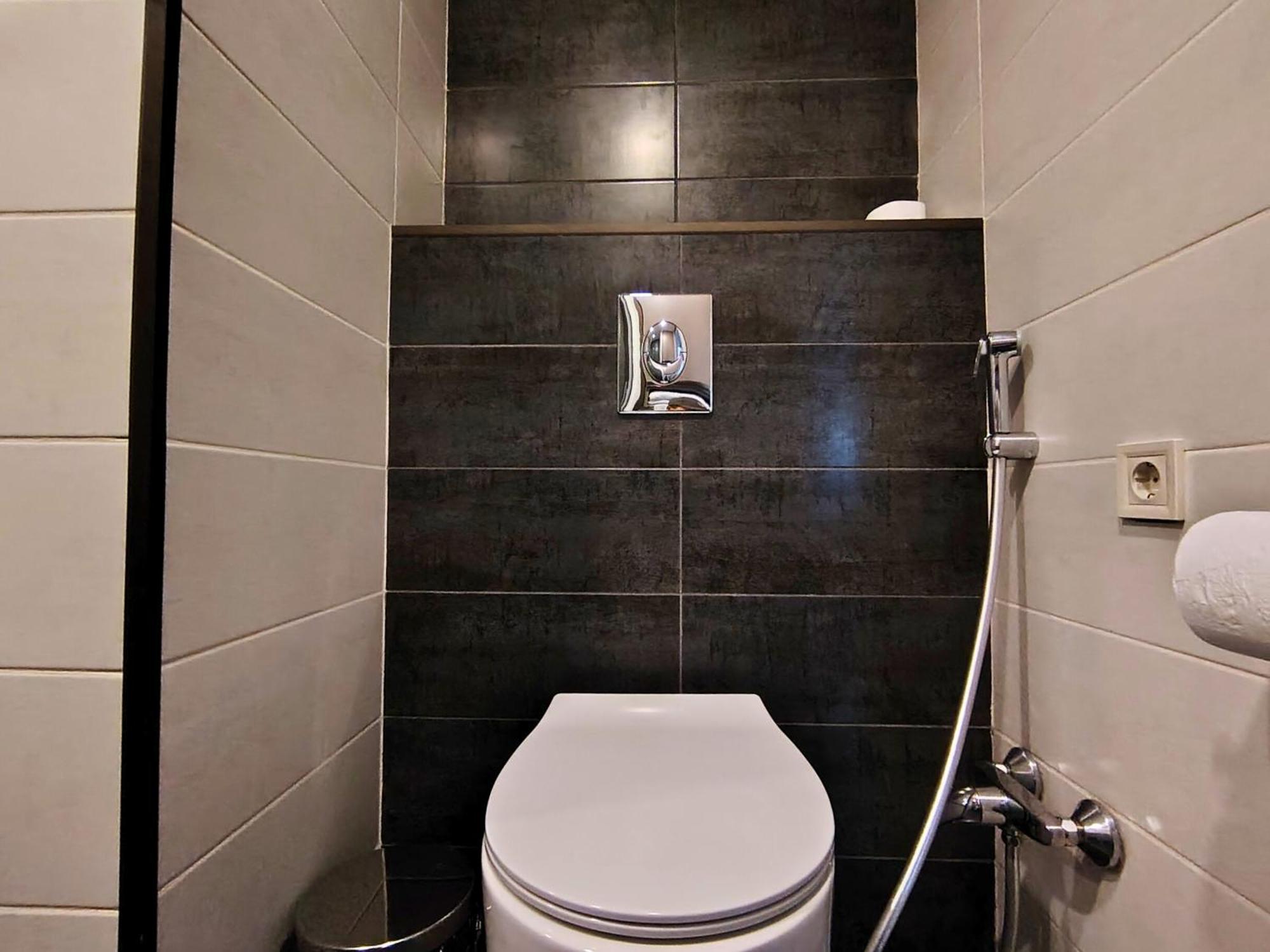 Aphrodite Apartments Батуми Екстериор снимка